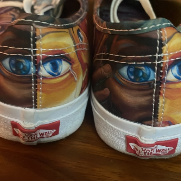 Van’s Judy Boca Limited Edition Triumph of the Hands Men’s Sneakers 12 - Picture 4 of 6